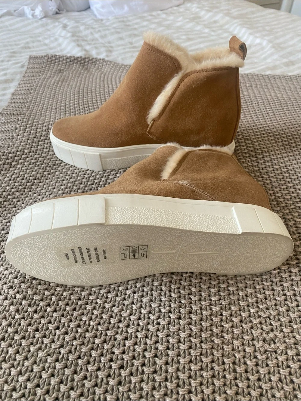 Dolce Vita suede wedge